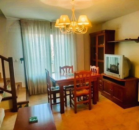 Foto 1 de Dúplex en venda a Rubielos de Mora de 2 habitacions amb calefacció i ascensor
