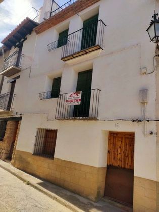 Foto 1 de Venta de casa en Rubielos de Mora de 7 habitaciones con terraza y garaje