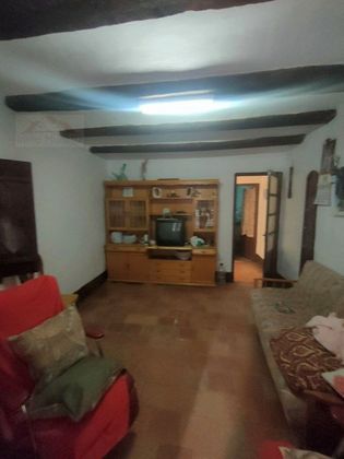 Foto 2 de Casa en venda a Rubielos de Mora de 6 habitacions amb balcó