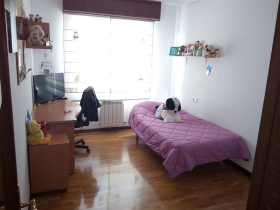 Foto 2 de Piso en venta en Portillejo - Valdegastea de 4 habitaciones con calefacción