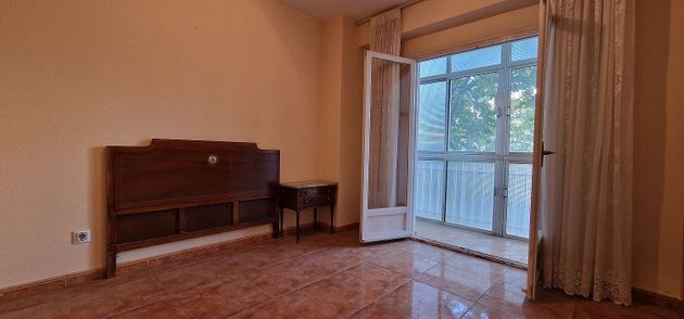 Foto 2 de Pis en venda a calle De Demetrio Galán Bergua de 3 habitacions amb terrassa i calefacció