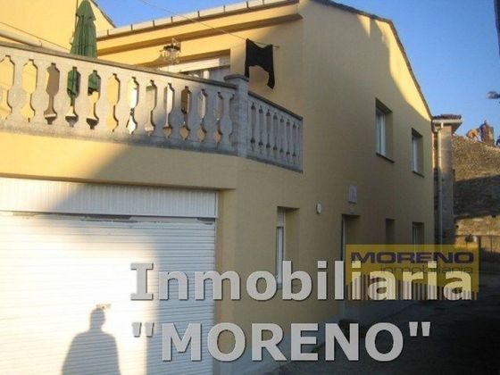Foto 1 de Casa rural en venta en Sarria de 5 habitaciones con terraza y garaje