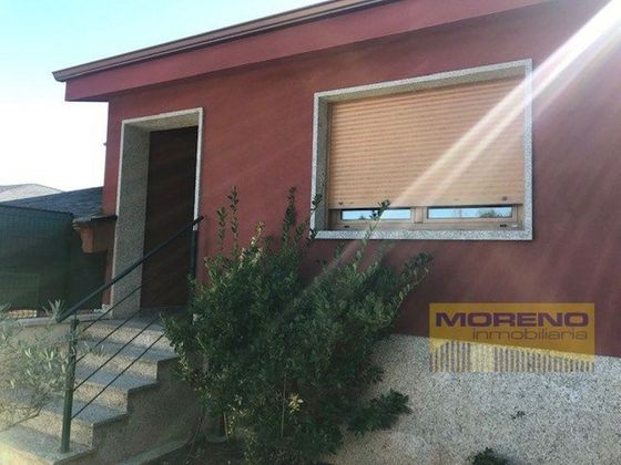 Foto 2 de Casa en venta en Sarria de 3 habitaciones con garaje y calefacción