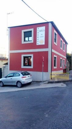 Foto 1 de Local en venta en Sarria de 228 m²