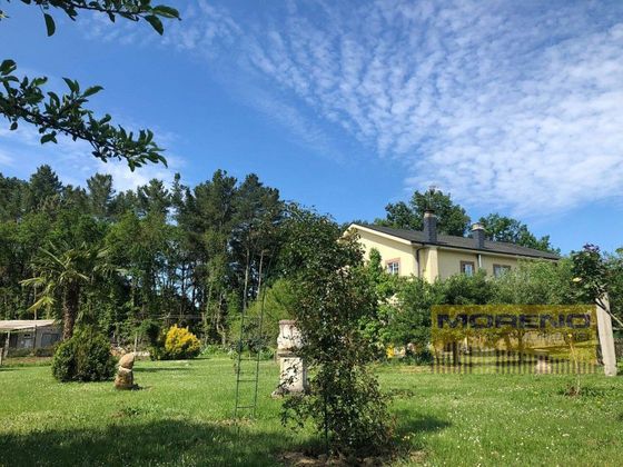 Foto 1 de Casa en venda a Bóveda de 6 habitacions amb terrassa i jardí