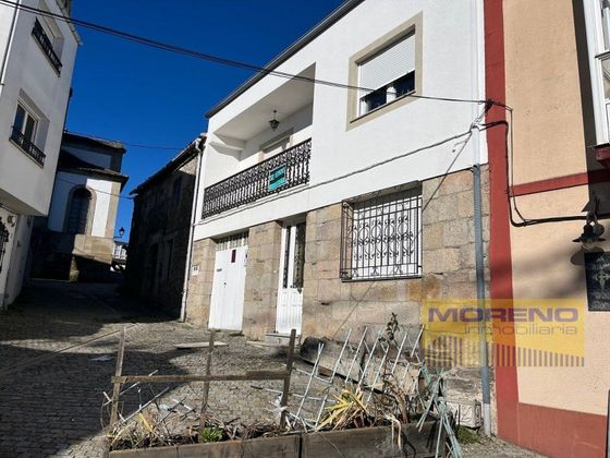 Foto 1 de Casa en venda a Sarria de 5 habitacions amb terrassa i garatge