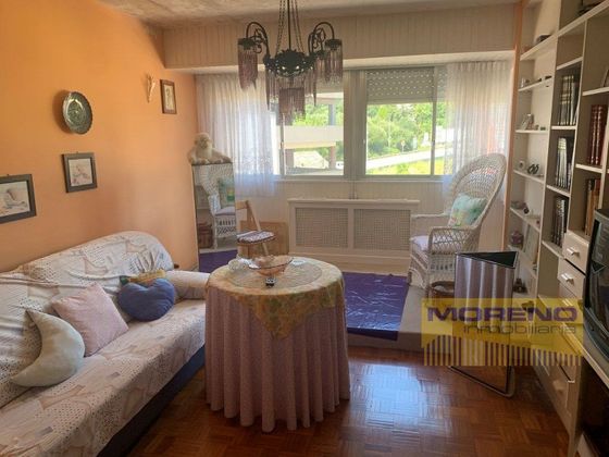 Foto 2 de Piso en venta en Sarria de 3 habitaciones con terraza y calefacción
