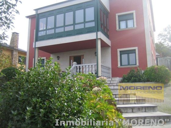 Foto 2 de Casa en venta en Sarria de 6 habitaciones con garaje