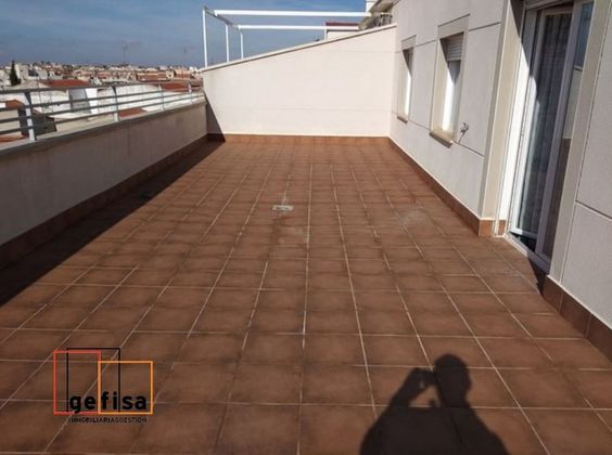 Foto 2 de Àtic en venda a Valdepeñas de 2 habitacions amb terrassa i garatge