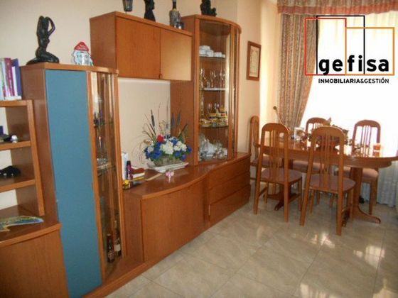 Foto 1 de Pis en venda a Valdepeñas de 4 habitacions amb terrassa i garatge