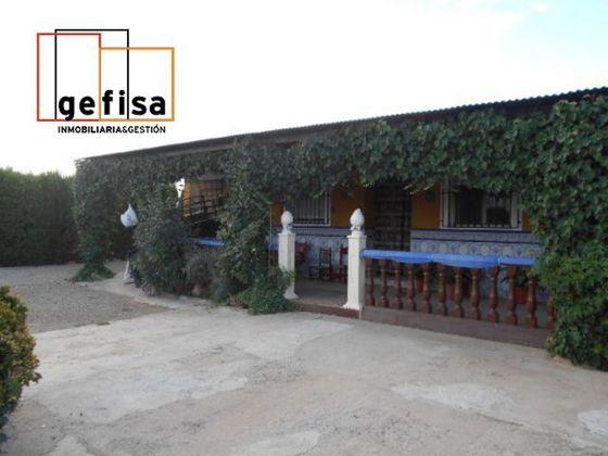 Foto 2 de Casa rural en venda a Valdepeñas de 3 habitacions amb garatge i jardí