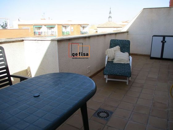 Foto 2 de Ático en venta en Valdepeñas de 3 habitaciones con terraza y garaje