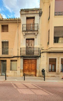 Foto 1 de Casa adossada en venda a calle Alloza de 4 habitacions amb terrassa i balcó