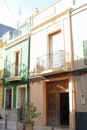 Foto 1 de Casa adossada en venda a calle Trinidad San Francisco de 4 habitacions amb terrassa i balcó