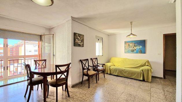 Foto 1 de Pis en venda a calle Fernando Catolico de 4 habitacions amb balcó i ascensor