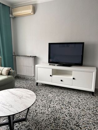 Foto 2 de Piso en alquiler en Universidad de 3 habitaciones con terraza y muebles