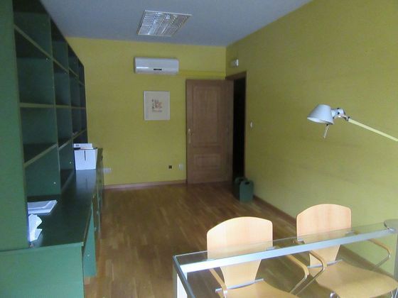 Foto 2 de Oficina en alquiler en Centro - Recinto Amurallado de 35 m²