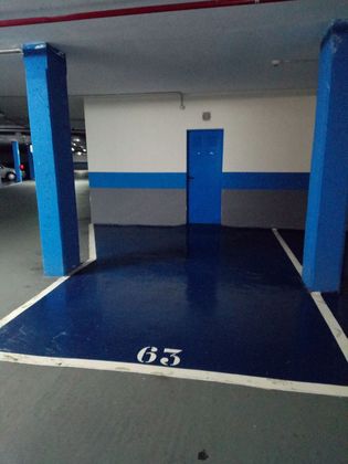 Foto 2 de Garaje en venta en calle Concejo de Ponga de 16 m²