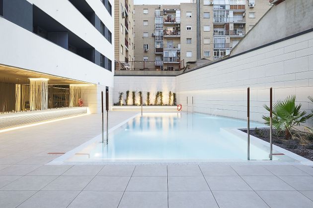 Foto 2 de Pis en venda a avenida De Cesáreo Alierta de 1 habitació amb piscina i calefacció