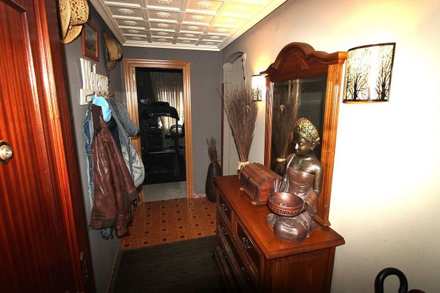 Foto 2 de Piso en venta en Pumarín de 3 habitaciones con calefacción y ascensor