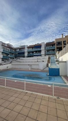 Foto 1 de Pis en venda a calle Río Jiloca de 2 habitacions amb terrassa i piscina