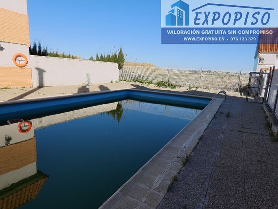 Foto 1 de Casa adossada en venda a Santa Isabel - Movera de 4 habitacions amb terrassa i piscina
