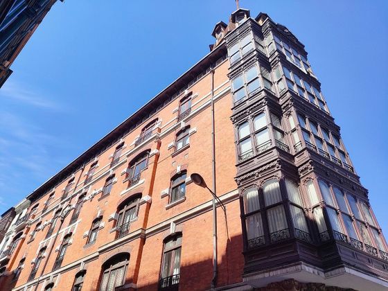 Foto 1 de Pis en venda a Barrio de Abando de 9 habitacions amb ascensor