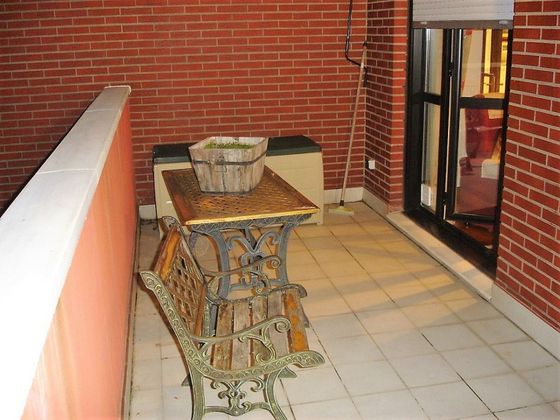 Foto 1 de Àtic en venda a Lakua - Arriaga de 2 habitacions amb terrassa i garatge