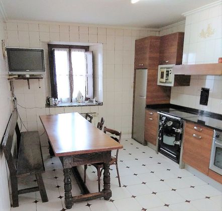Foto 1 de Casa en venda a Zigoitia de 6 habitacions amb garatge i calefacció