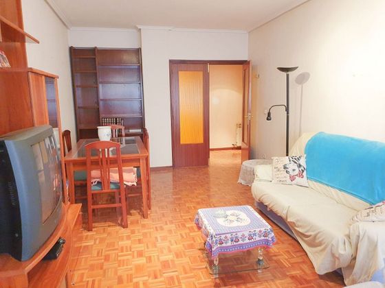 Foto 1 de Pis en venda a San Martín de 2 habitacions amb terrassa i garatge