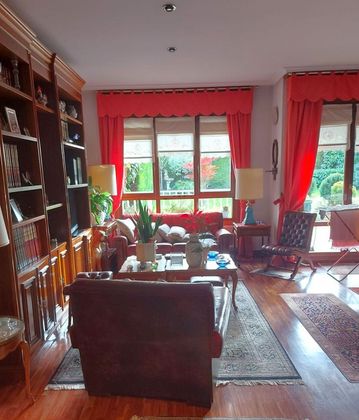 Foto 2 de Casa en venda a Armentia - Ciudad Jardín de 4 habitacions amb terrassa i garatge