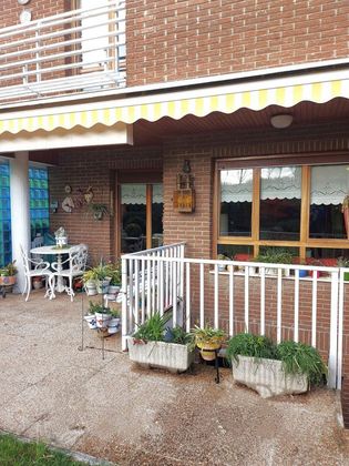 Foto 1 de Casa en venda a Armentia - Ciudad Jardín de 4 habitacions amb terrassa i garatge