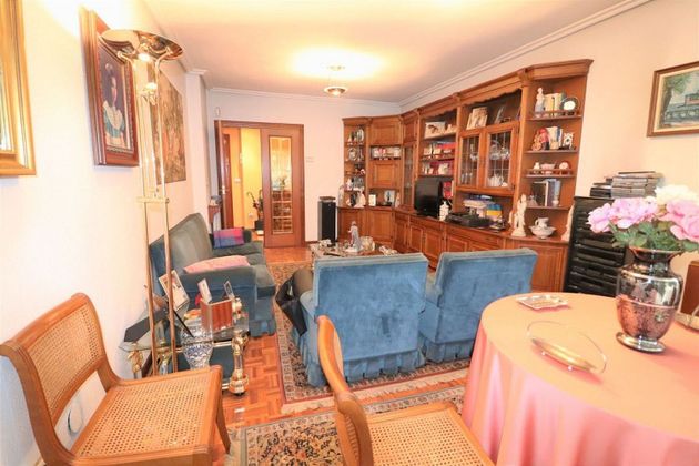 Foto 1 de Piso en venta en Centro - Vitoria-Gasteiz de 3 habitaciones con terraza y garaje