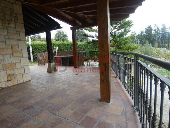 Foto 2 de Casa en venda a Amorebieta-Etxano de 4 habitacions amb terrassa i garatge