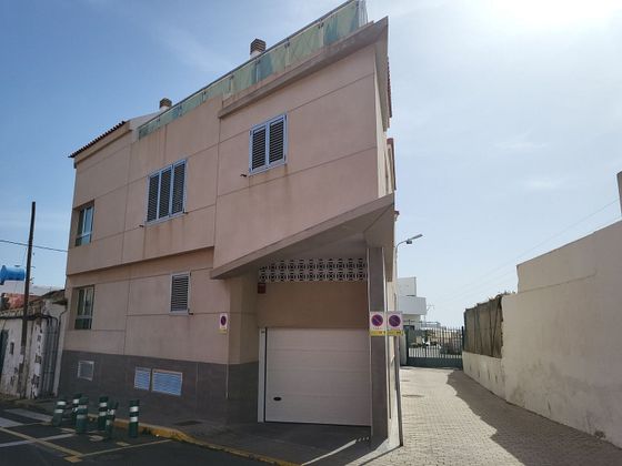 Foto 2 de Pis en venda a calle Cánovas del Castillo de 2 habitacions amb garatge i ascensor