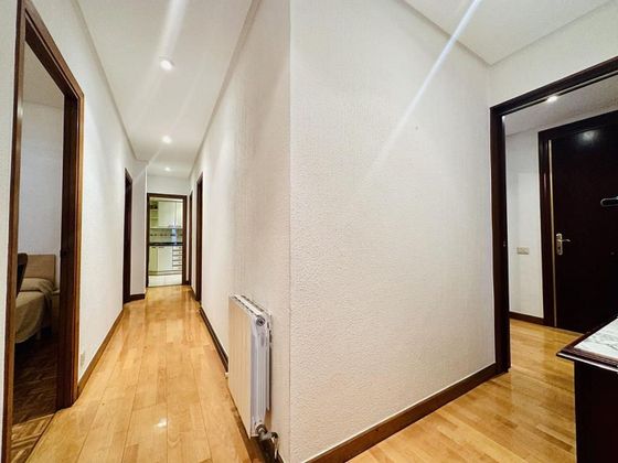 Foto 2 de Pis en venda a Centro - San Sebastián-Donostia de 5 habitacions amb balcó i ascensor