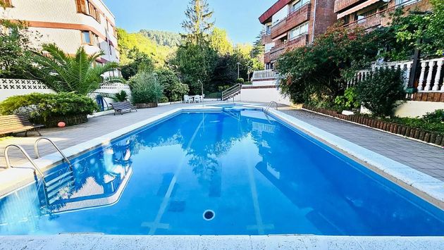 Foto 1 de Pis en venda a Intxaurrondo de 4 habitacions amb terrassa i piscina