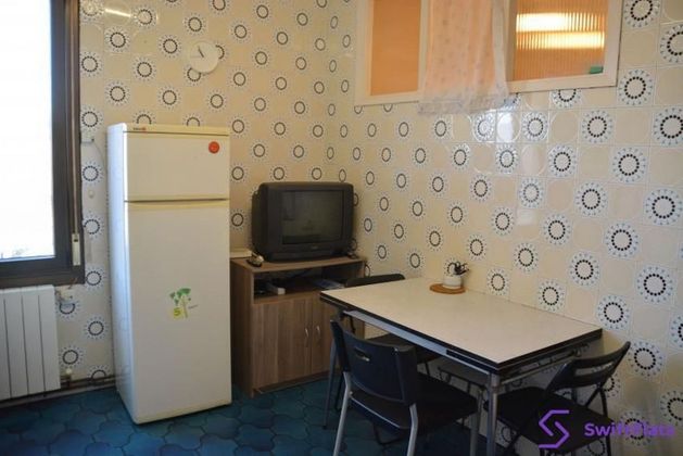 Foto 2 de Pis en lloguer a calle Uribarri de 3 habitacions amb mobles i calefacció