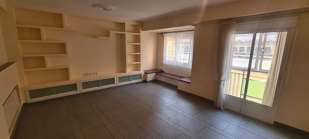 Foto 2 de Pis en venda a calle De la Cadena de 3 habitacions amb balcó i calefacció