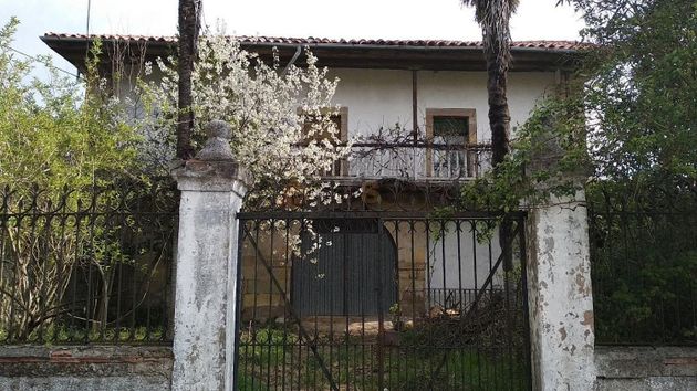 Foto 1 de Casa en venda a San Felices de Buelna de 8 habitacions i 669 m²