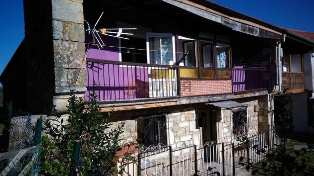 Foto 1 de Casa en venta en Corvera de Toranzo de 2 habitaciones y 240 m²