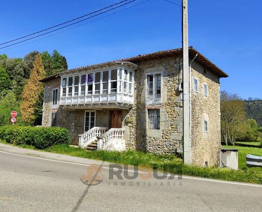 Foto 1 de Casa en venda a Corvera de Toranzo de 5 habitacions i 406 m²