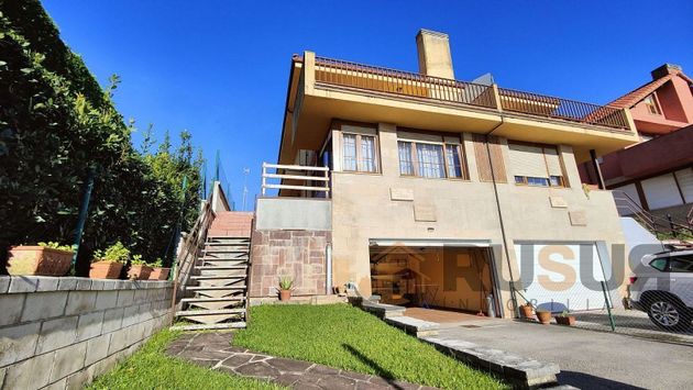 Foto 1 de Casa en venda a Peñacastillo - Nueva Montaña de 4 habitacions amb terrassa i piscina