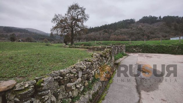 Foto 2 de Venta de terreno en San Felices de Buelna de 1000 m²