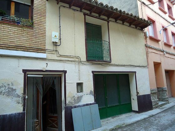 Foto 1 de Casa en venda a calle El Pilar de 4 habitacions amb calefacció
