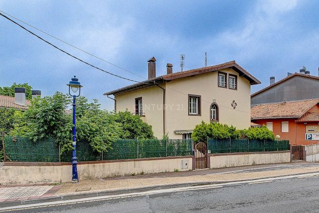 Foto 1 de Casa en venda a calle Kaputxinogaña de 5 habitacions amb terrassa i garatge