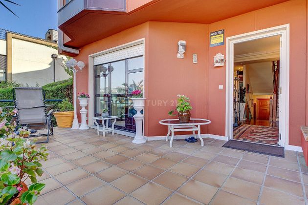 Foto 2 de Casa en venda a calle Isidro Ansorena de 4 habitacions amb terrassa i piscina