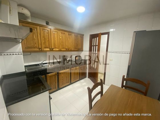 Foto 1 de Alquiler de piso en Marín de 3 habitaciones con muebles y calefacción