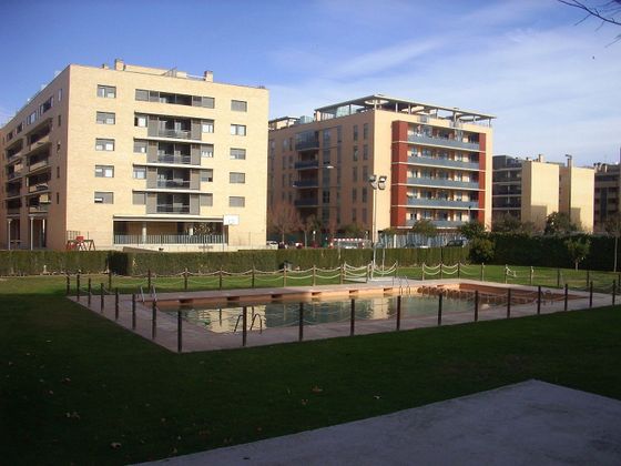 Foto 2 de Piso en alquiler en Miralbueno de 3 habitaciones con terraza y piscina