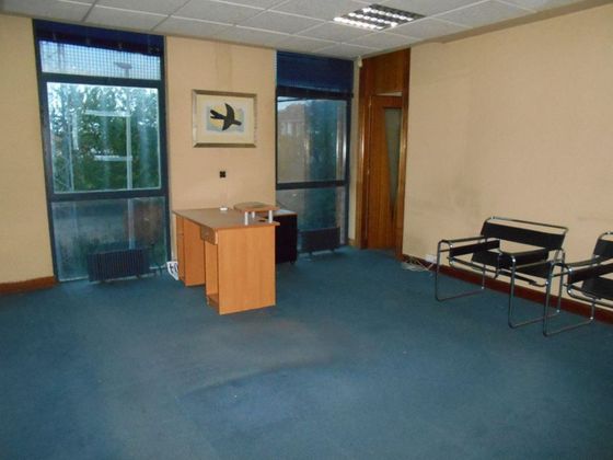 Foto 1 de Oficina en venda a Zona Artaza - Sarriena de 195 m²